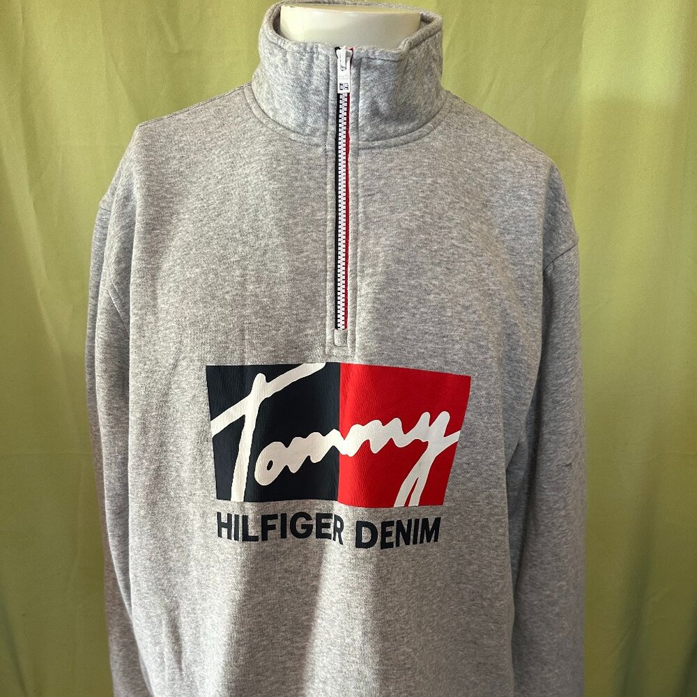 Tommy Hilfiger Denim Men's Light Gray 1/4 Zip Sweater Fleece Medium